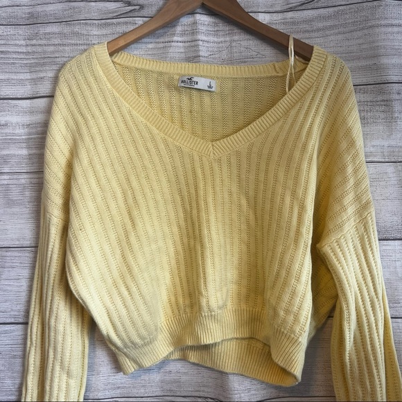 Hollister Yellow Soft Warm Cropped V Neck Sweater Size Large - Picture 5 of 7